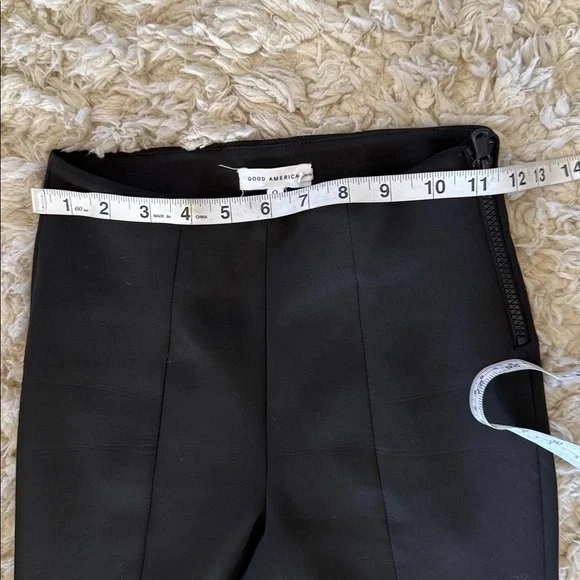 Good American Good Waist Flare Scuba Pants
NWOT size 0 - Picture 4 of 12